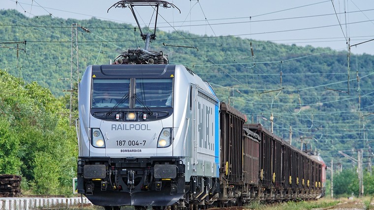 Locomotives électriques Traxx 3 AC avec Last Mile pour Railpool